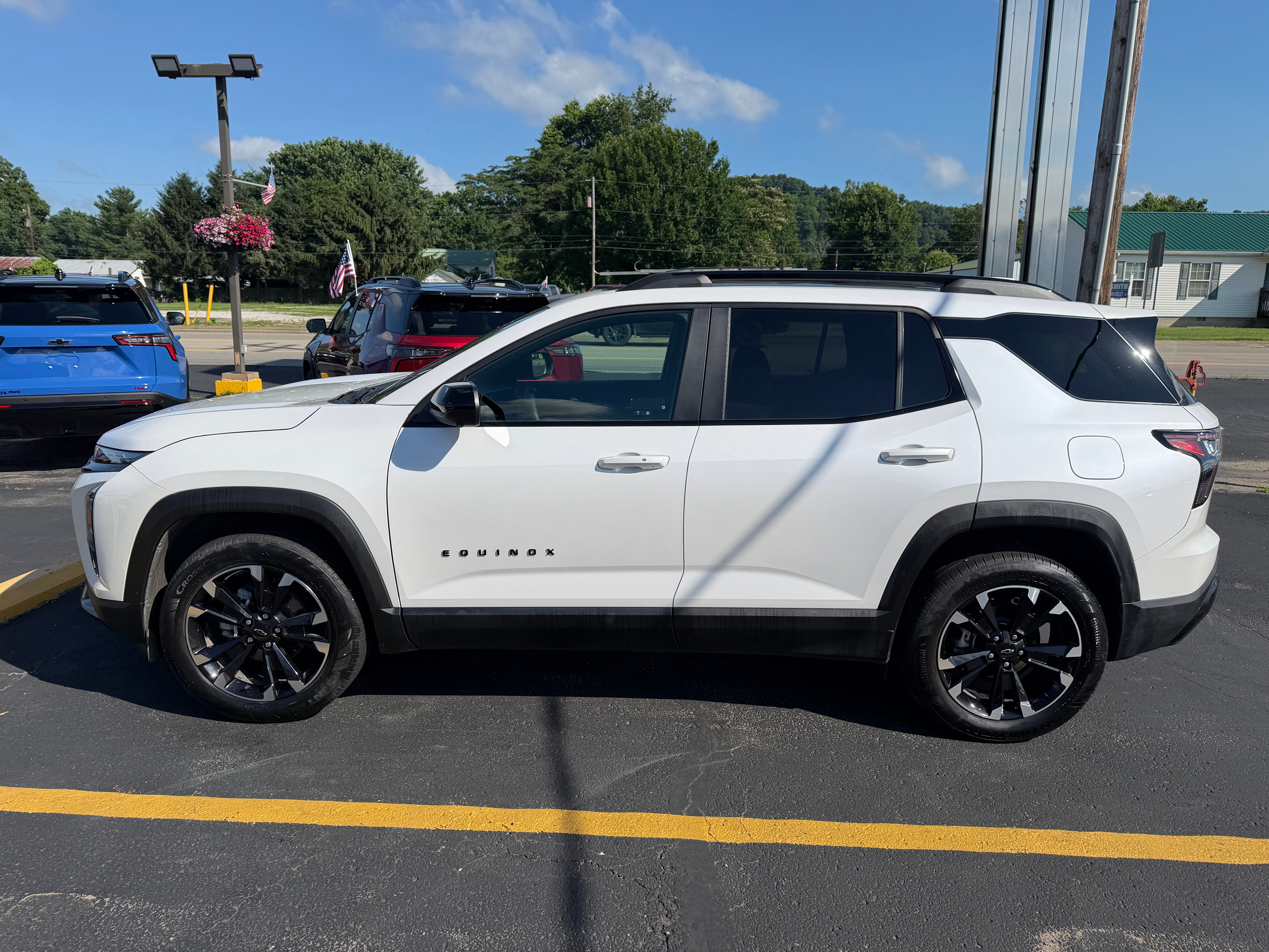 2025 Chevrolet Equinox — detail view